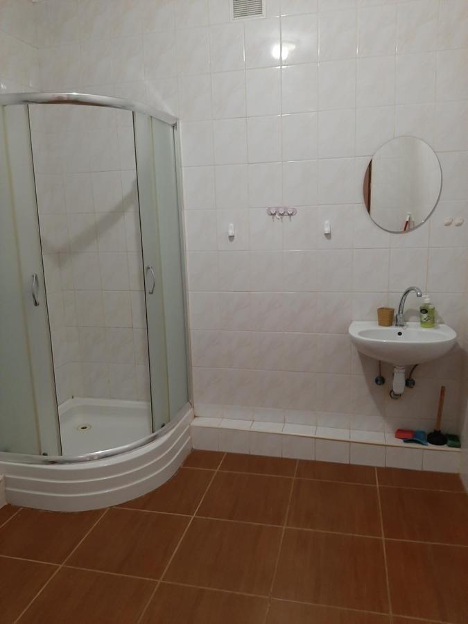 Apartment On Lermontova 35A Mukacheve Luaran gambar