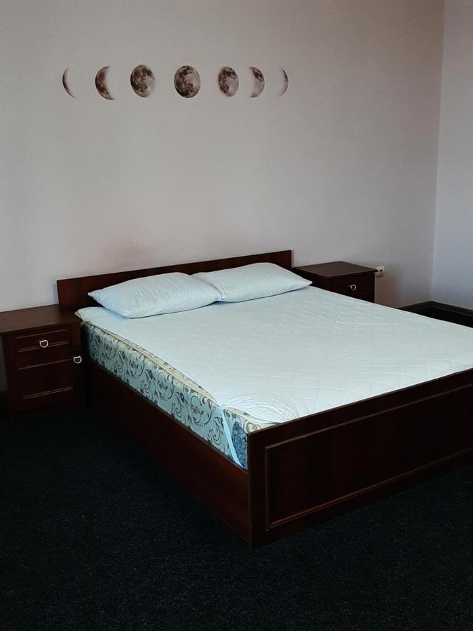 Apartment On Lermontova 35A Mukacheve Luaran gambar